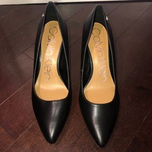 BRAND NEW. Calvin Klein Size 8.5 Black Heels